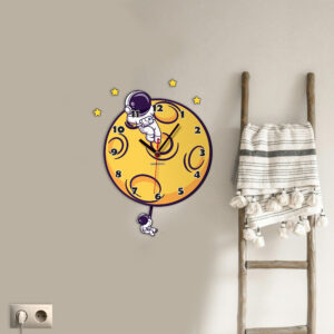 ساعت دیواری کودک باروچین مدل فضانورد کد c-127